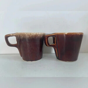 Hull pottery drip glaze set of 2 coffee mugs‎ 8 oz Vintage EUC!